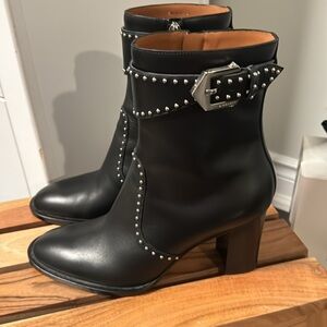 Authentic Givenchy Elagant Ankle Boots